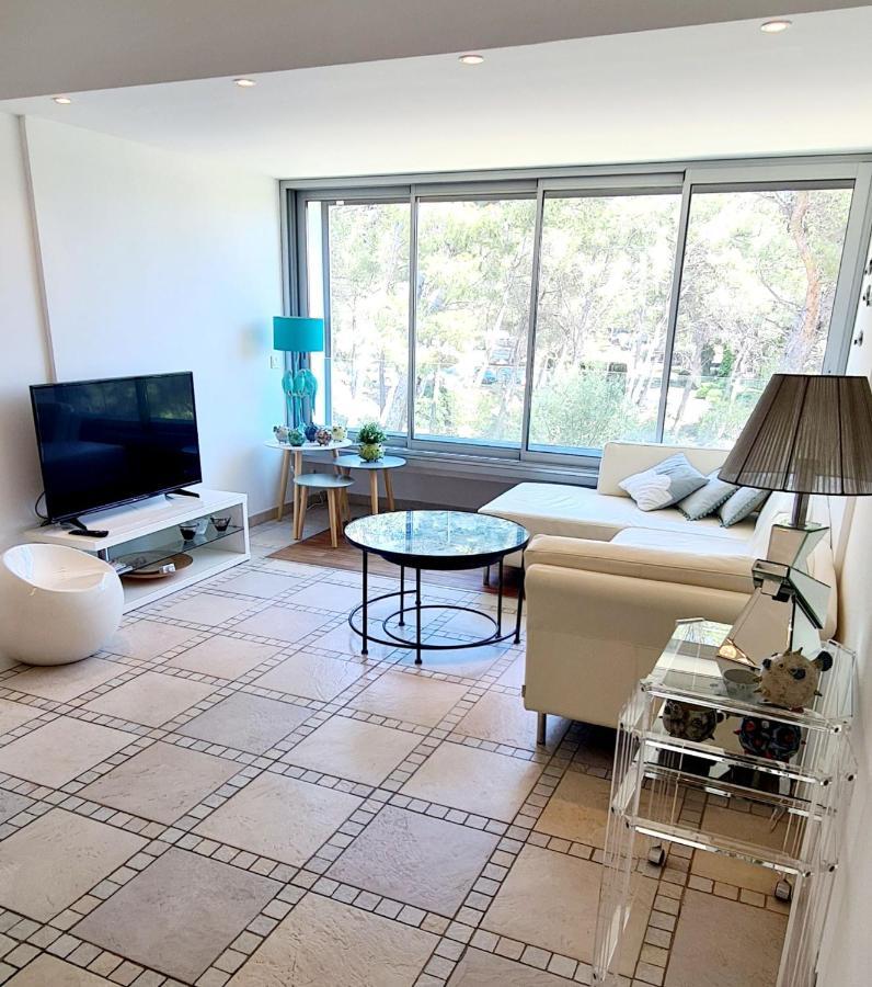 Superbe Appartement Dans Cadre D'Exception - Piscine, Plage Et Tennis Prive باندول المظهر الخارجي الصورة