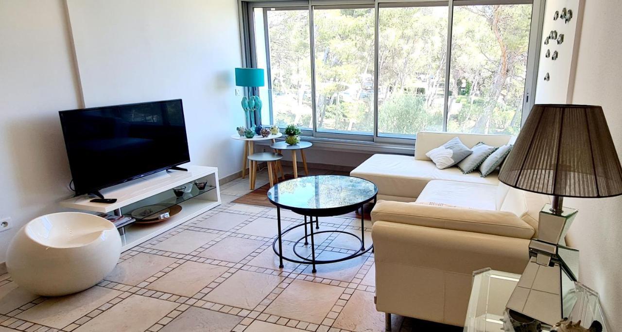 Superbe Appartement Dans Cadre D'Exception - Piscine, Plage Et Tennis Prive باندول المظهر الخارجي الصورة