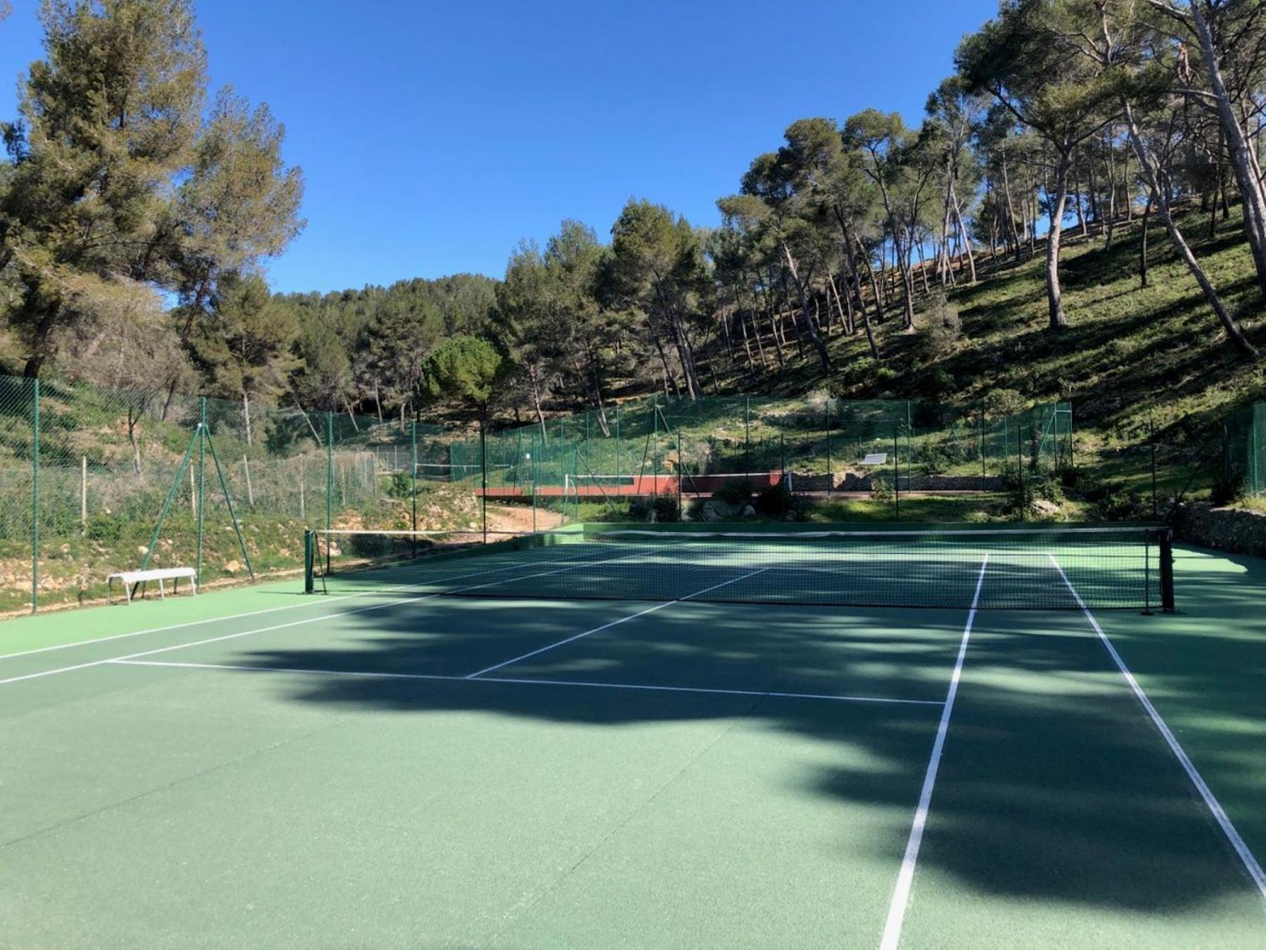 Superbe Appartement Dans Cadre D'Exception - Piscine, Plage Et Tennis Prive باندول المظهر الخارجي الصورة