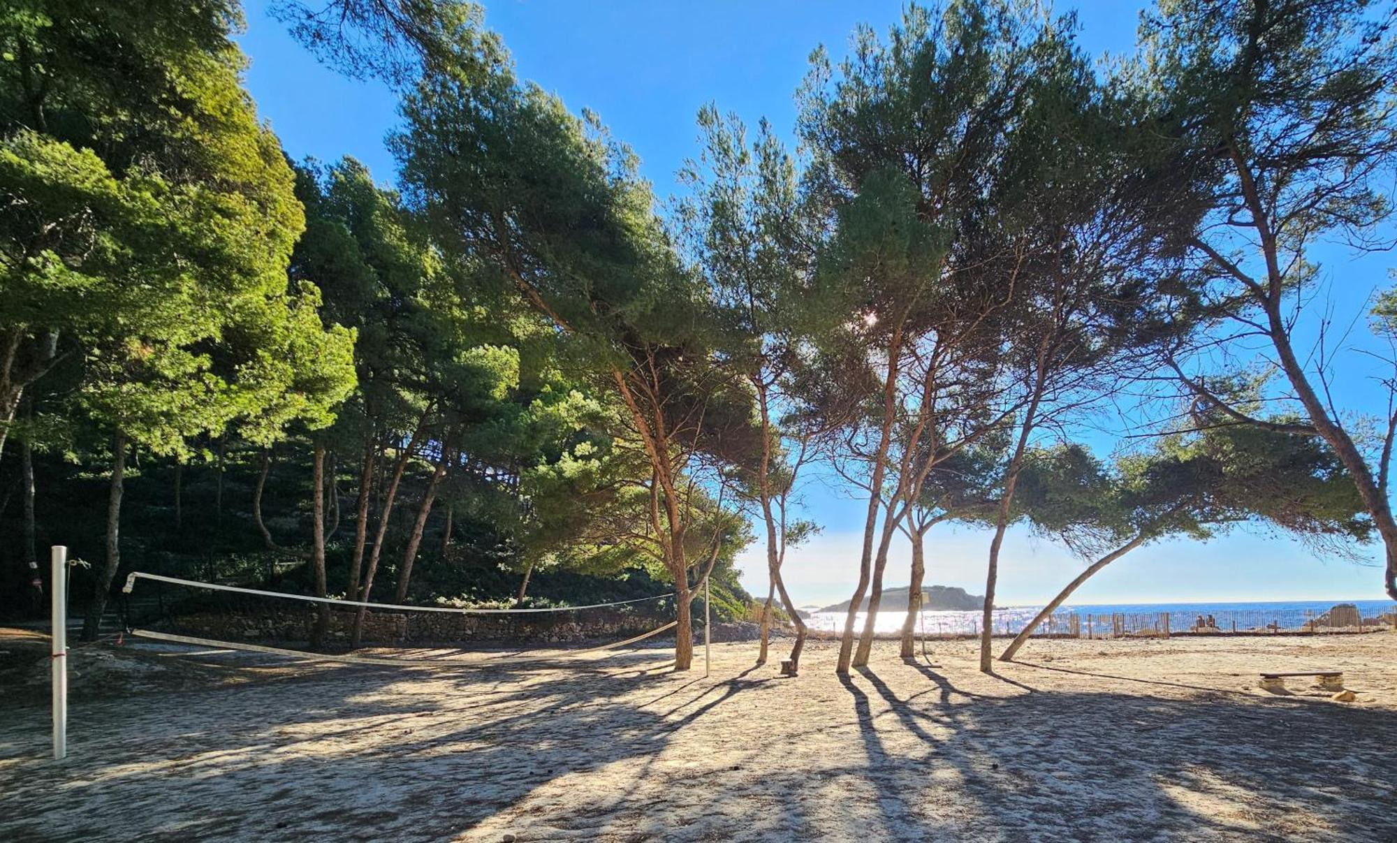 Superbe Appartement Dans Cadre D'Exception - Piscine, Plage Et Tennis Prive باندول المظهر الخارجي الصورة